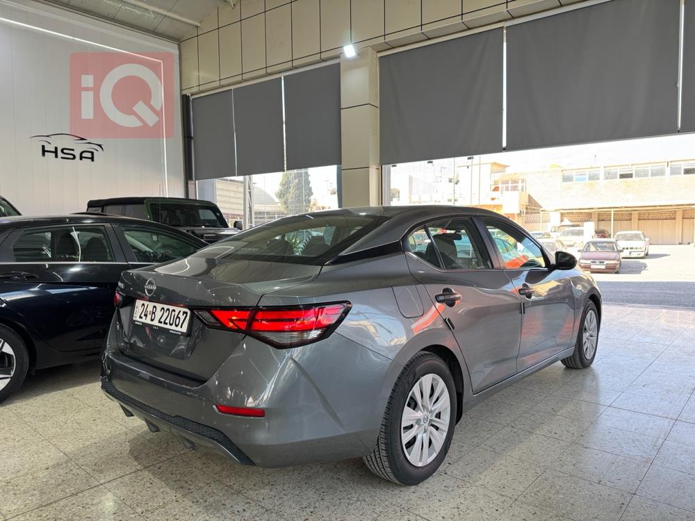 نيسان سنترا